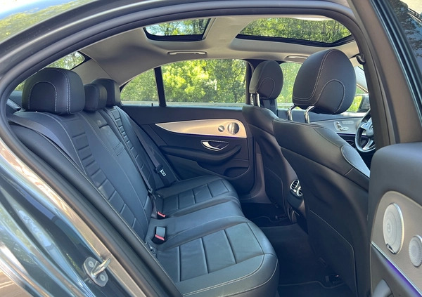 Mercedes-Benz Klasa E cena 149900 przebieg: 41148, rok produkcji 2016 z Ostrzeszów małe 379